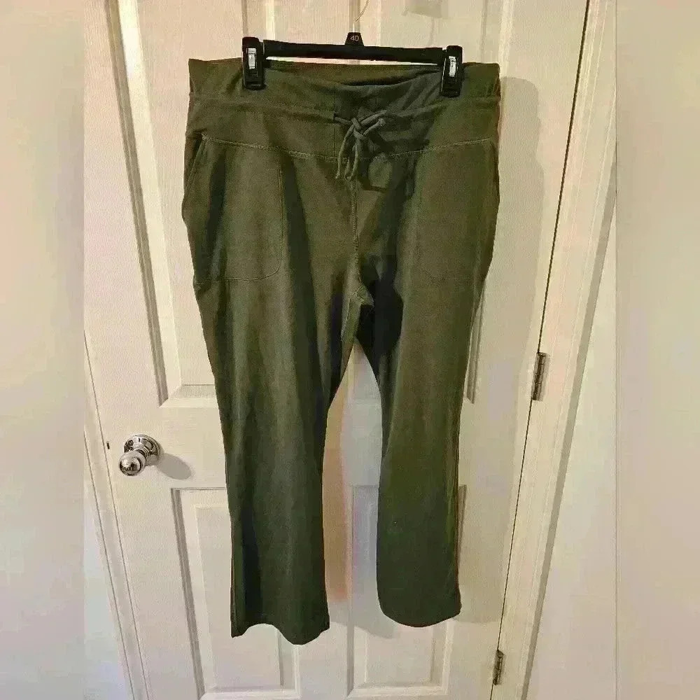 Mondetta Women's High-Rise Flare Pants Green Thyme Plus Size-XXL